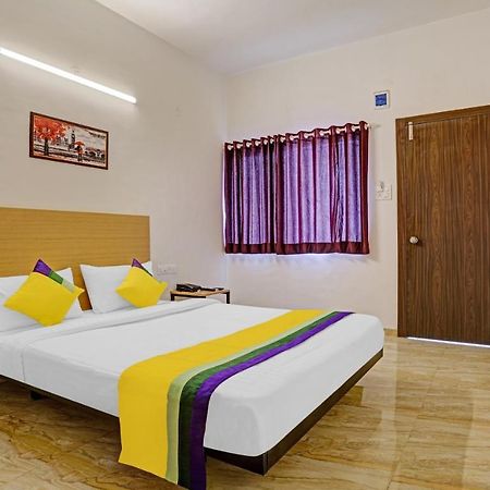Treebo Trip Hotel Flowers Park Nášik Exteriér fotografie
