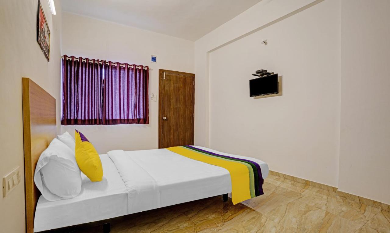 Treebo Trip Hotel Flowers Park Nášik Exteriér fotografie
