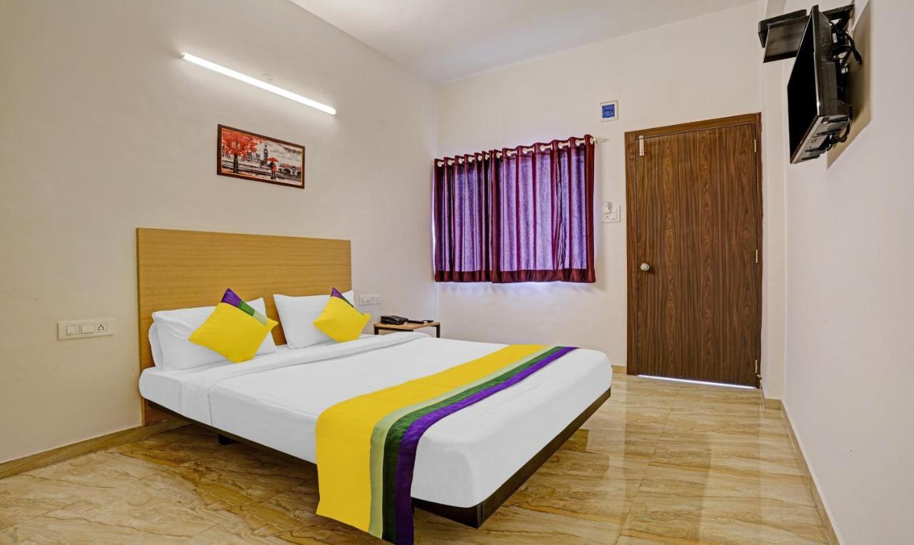 Treebo Trip Hotel Flowers Park Nášik Exteriér fotografie
