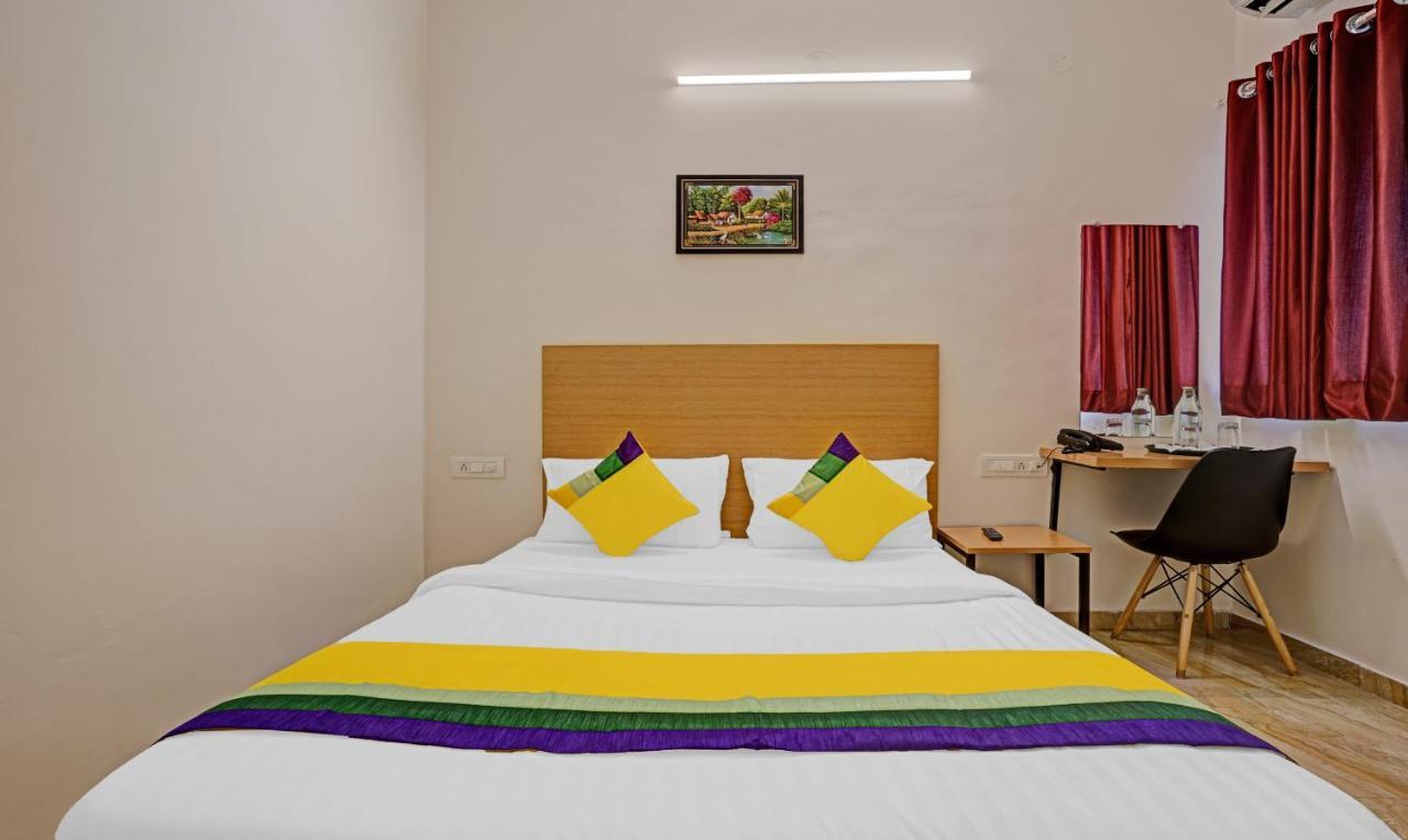 Treebo Trip Hotel Flowers Park Nášik Exteriér fotografie